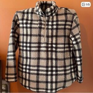 Koolaburra Beige and Black Checkered Zip-Up Sweater